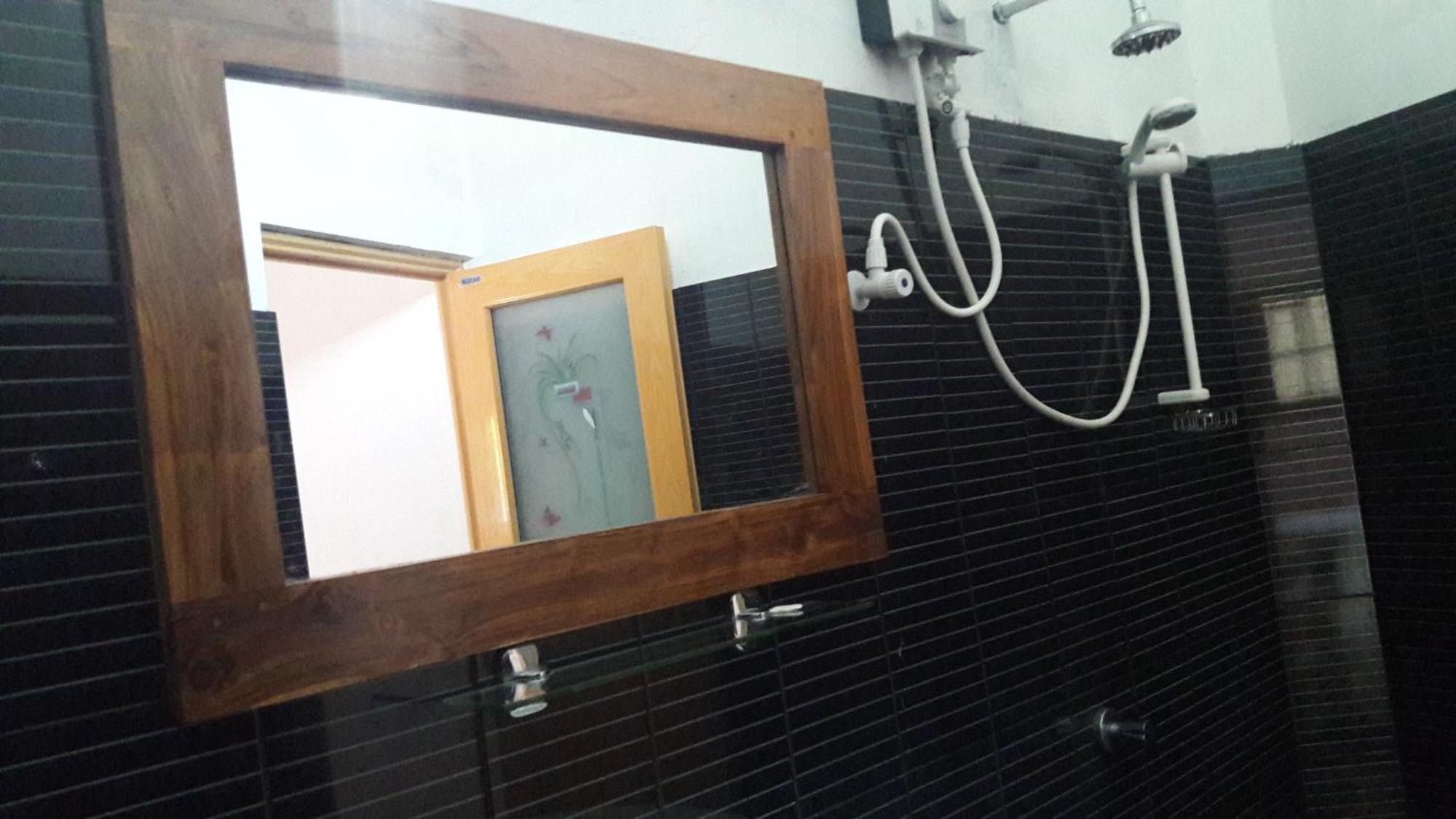 Share Safari House Udawalawe Bed & Breakfast Dış mekan fotoğraf