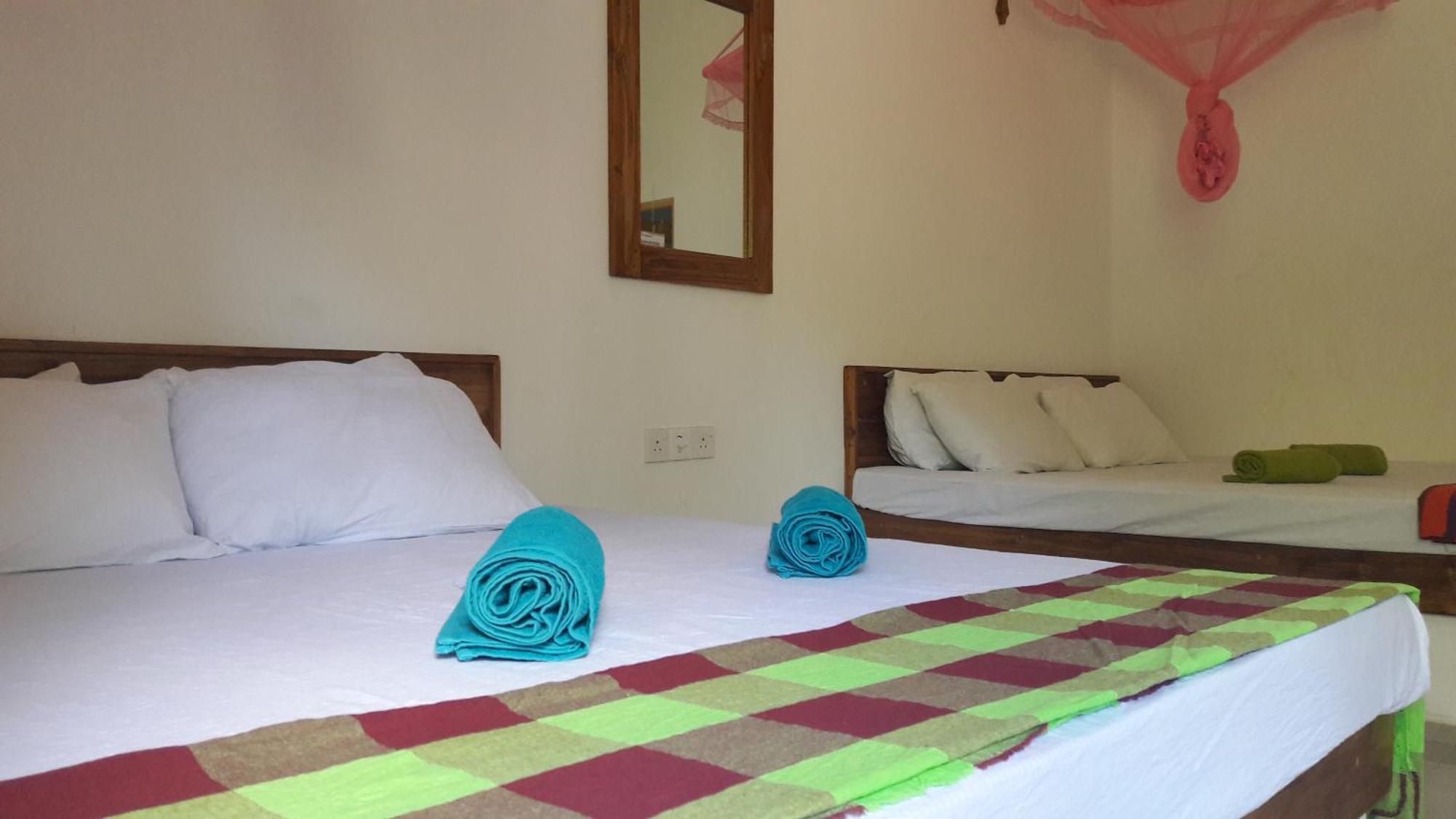 Share Safari House Udawalawe Bed & Breakfast Dış mekan fotoğraf