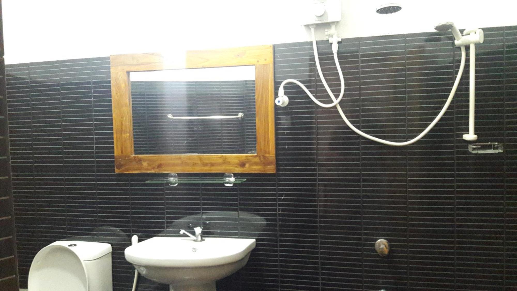 Share Safari House Udawalawe Bed & Breakfast Dış mekan fotoğraf