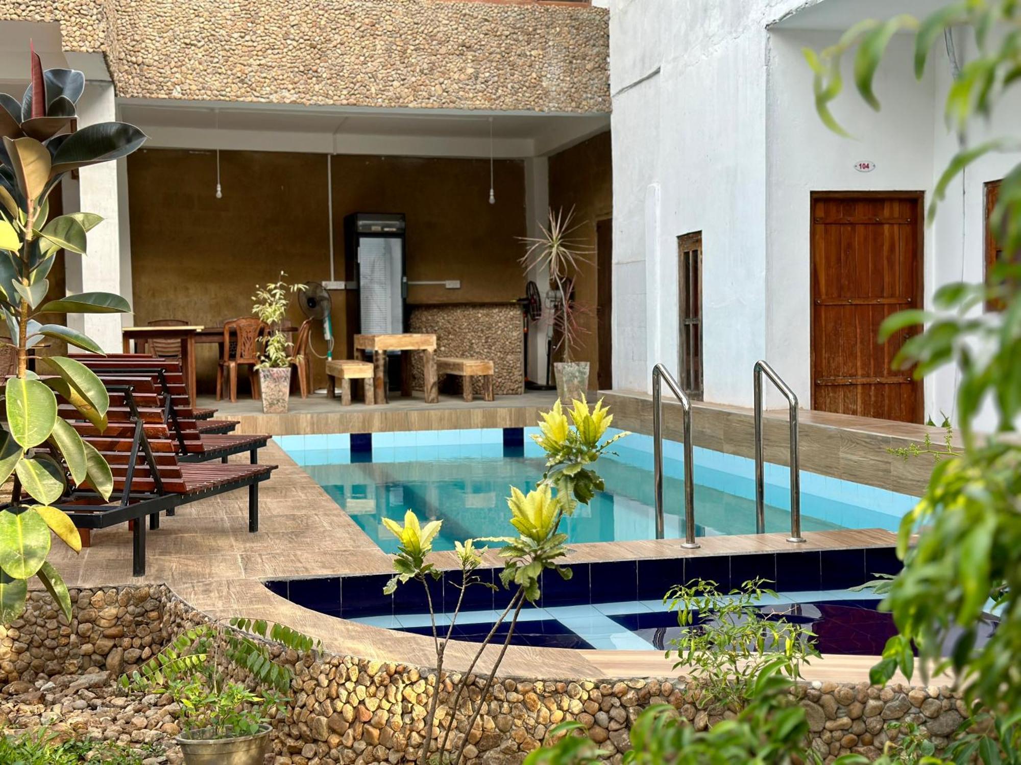 Share Safari House Udawalawe Bed & Breakfast Dış mekan fotoğraf