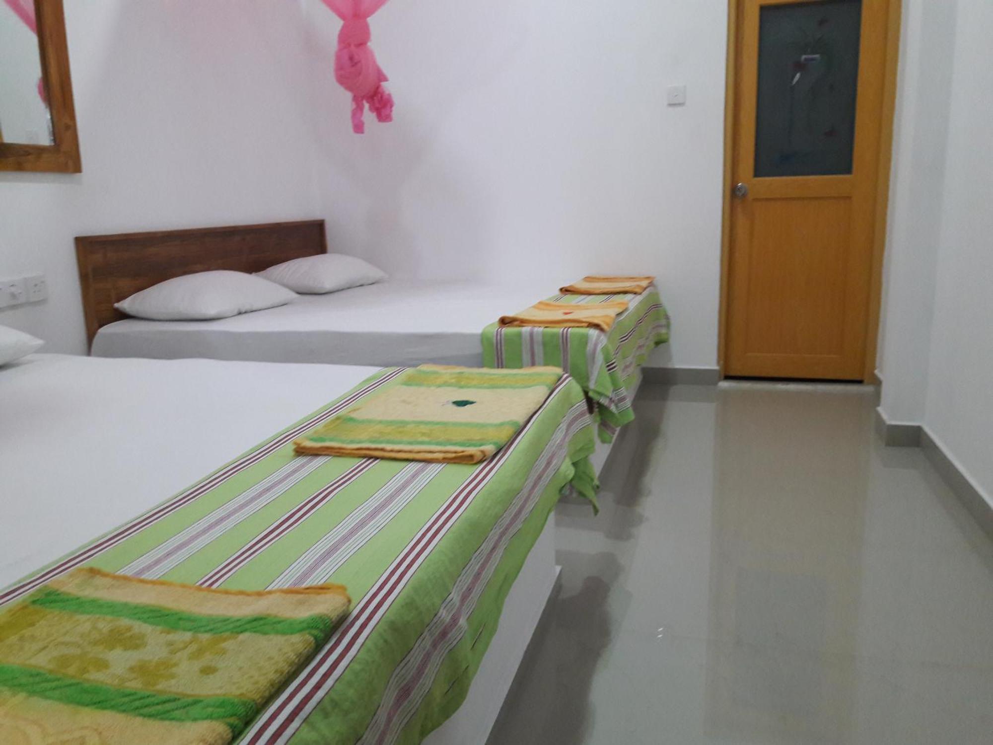 Share Safari House Udawalawe Bed & Breakfast Dış mekan fotoğraf