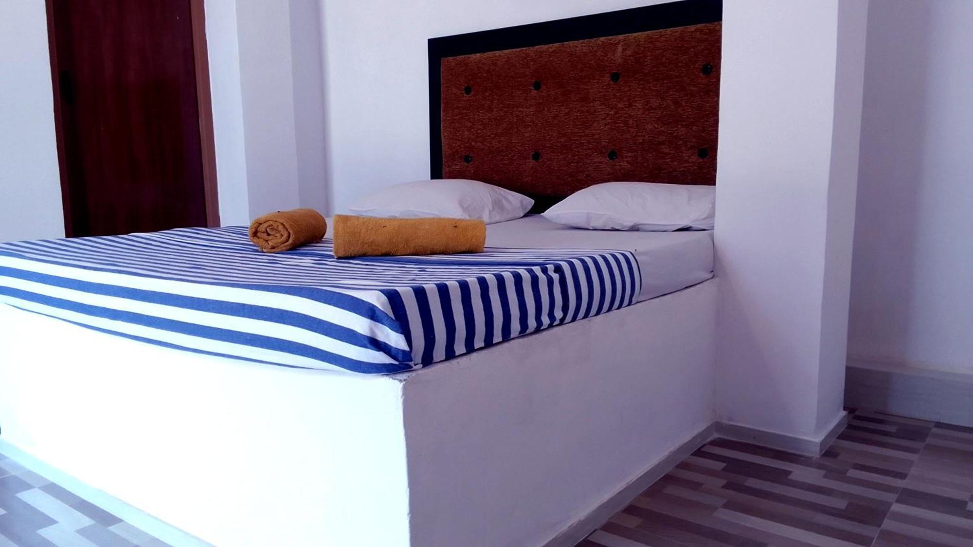 Share Safari House Udawalawe Bed & Breakfast Dış mekan fotoğraf